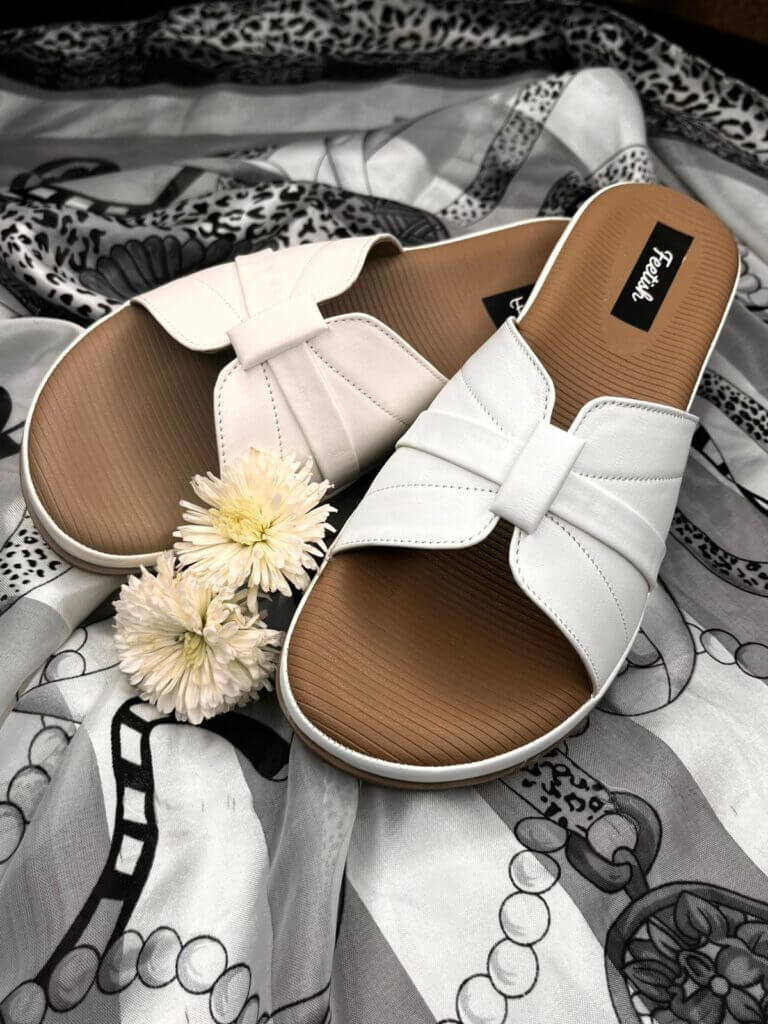 Milky White Like Galaxy Flats