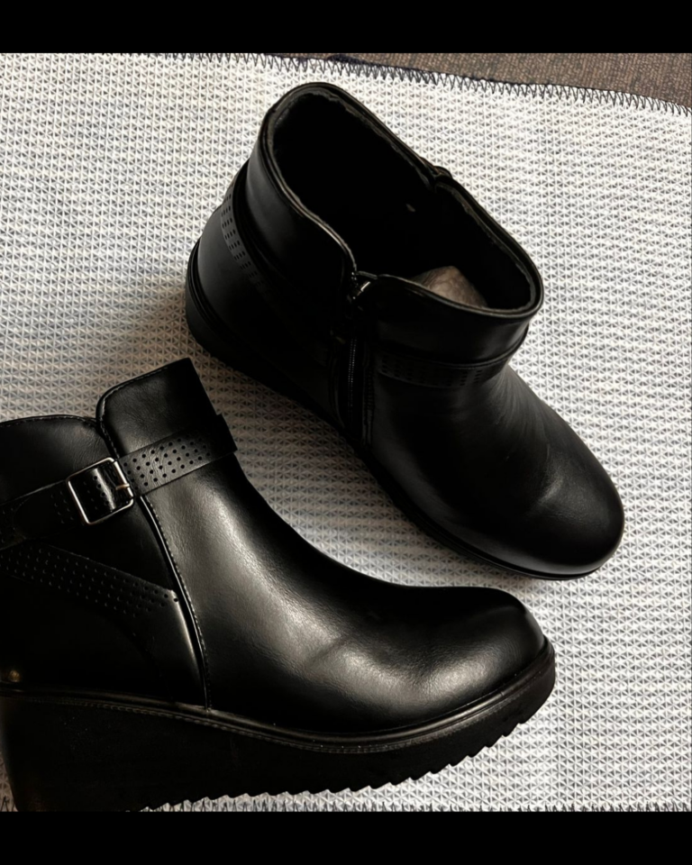 Black Winter Boots