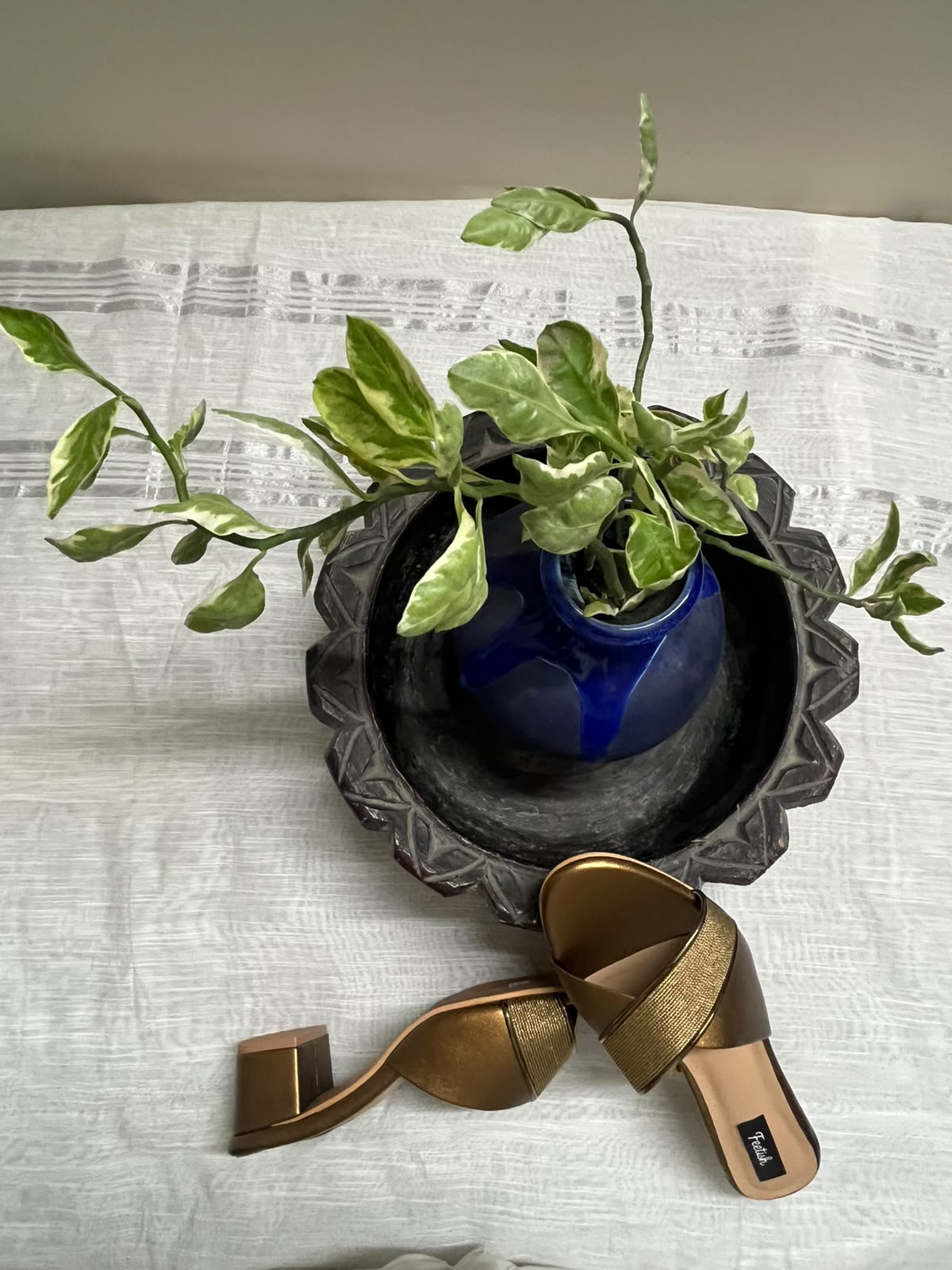 Bronze Grace – elegant and timeless. - Image 5